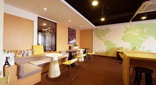 Yunyan District Hotel | IU Hotel Guiyang North Station Shibei Road
