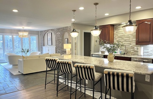 Batesville House | Ivy Retreat | Heated Saltwater Pool & Hot Tub
