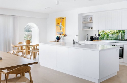 Tallebudgera House | Jacana Beach House - central to Palm Beach & Burleigh beaches and bustling cafés