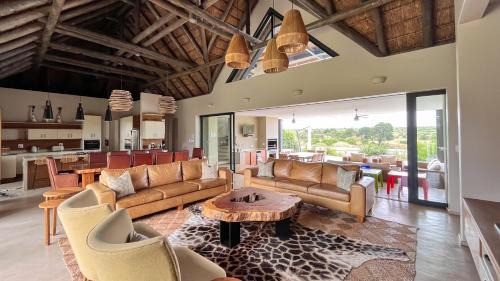 Buffelspruit Cabin | Jacana River Lodge Mjejane Game Reserve