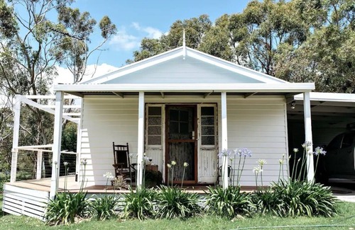 Somerville Cottage | Jack Cottage - Peaceful Peninsula Retreat