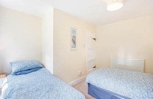 Knighton House | Jackdaw Cottage