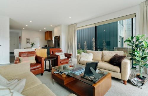 Kawarau Falls House | Jacks Point Family Retreat - Jacks Point Home
