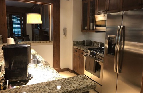 Teton Village Resort | Jackson Hole, located in Four Seasons Residence Club, 2 Bedroom 12/21-12/28