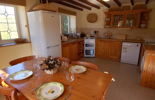 Chillaton Cottage | JACOBS BARN, pet friendly, country holiday cottage in Lifton