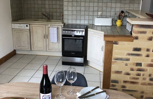 Saint-Cybranet Cottage | Jacques Gite and Walnut Tree Farm Sleeps 4