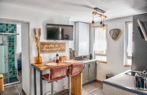 Port-la-Nouvelle Apartment | Jacuzzi Room L' Aie O Lit