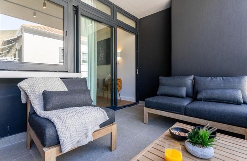 Sea Point Apartment | Jade Views Sea Point - Studio, pvt balcony, views