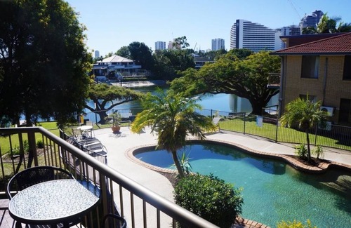 Broadbeach Waters Apartment | Jadon Place
