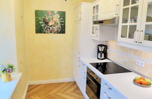 Hohen Niendorf Apartment | Jagdschloss WE 1: comfortable and high-quality furnished 2-room apartment