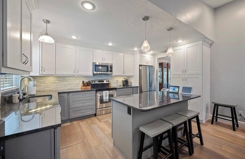 Charlotte Apartment | Jaky Cozy Charlotte Home