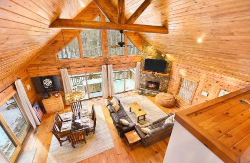 Thayerville House | Jamesons Cabin! 8 Minutes to Wisp, HotTub, FirePit, Pets, EV Chgr