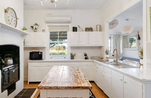 Broke House | Janie s Cottage Secluded Wine Country Home
