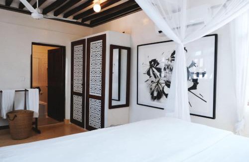 Shela Apartment | Jannah Kizingitini Two Bed Suite AC and Rooftop