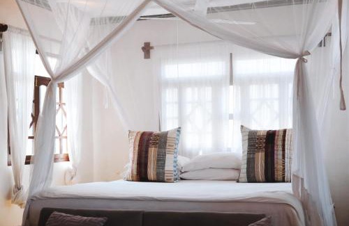Shela Apartment | Jannah Kizingitini Two Bed Suite AC and Rooftop