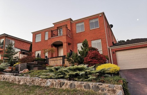 Narre Warren Villa | Japanese Bonsai Garden 2 Rooms