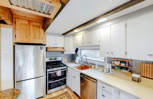 North Troy House | Jay Chalet