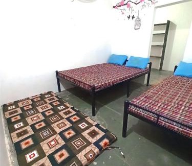 Jejuri Hotel | jay malhar bhaktniwas and lodging jejuri