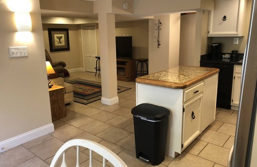 Johnson City Apartment | ⭐️ JC Base Camp - Huge Private Suite with Full Kitchen & Laundry