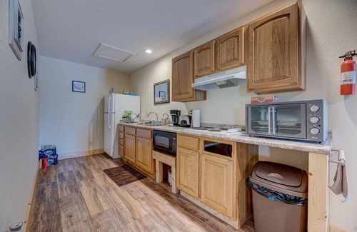 Crook County Cabin | JC Stage Stop Bunk House for relaxing in the pines!
