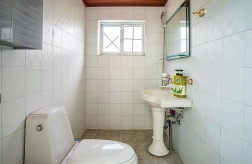 Jocheon House | Jeju Samda Love Pension