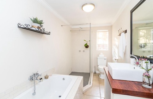 Tshwane Apartment | Jeppe house cottage