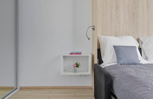 Wlochy Apartment | Jerozolimskie 216 by Solarento