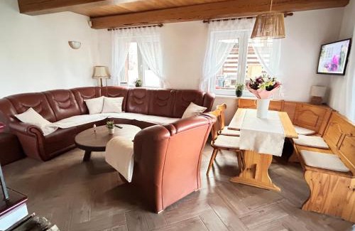 Cheb House | Jesenická přehrada, u vody