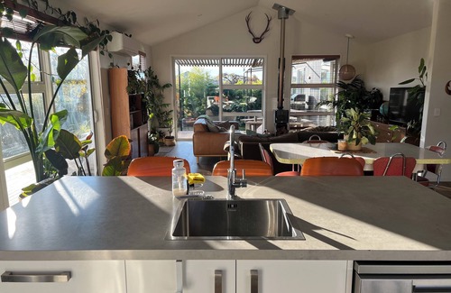 Mapua House | 'Jessie St Jungle' | Māpua Village
