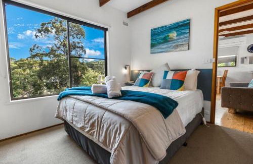 Nungurner House | Jetty View - Lorikeet Cabin