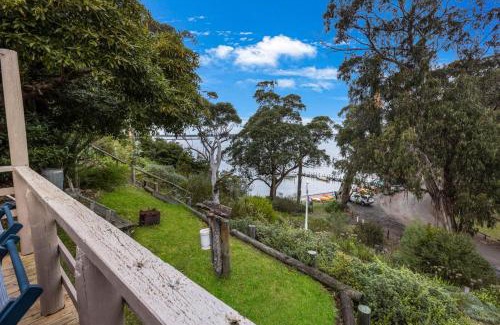 Nungurner House | Jetty View - Pelican Cabin