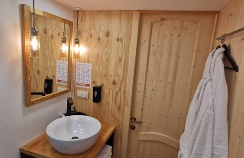 Tsilkani Bed & Breakfast | Jewelberry Glamping