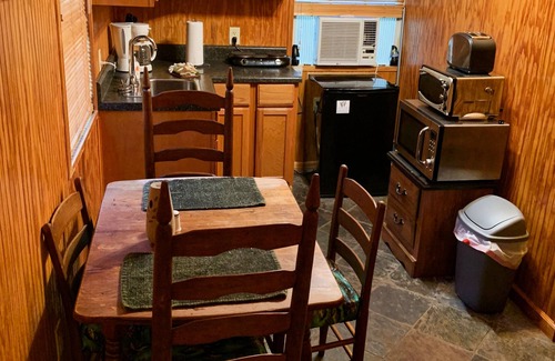 Sparta Cabin | Jewell between Fall Creek Falls, Burgess Falls and Rock Island State Parks