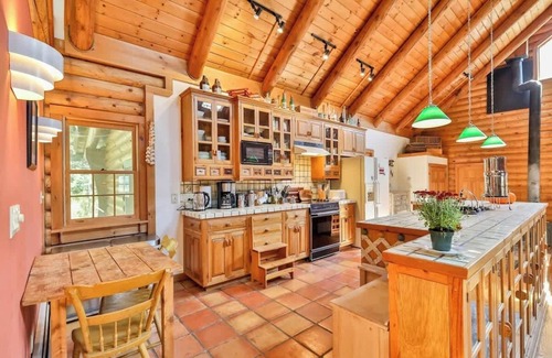 Jewett House | Jewett Creek Cabin Escape