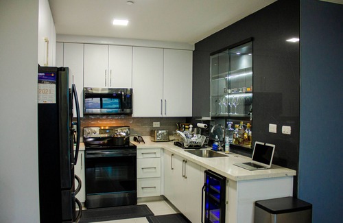 Tegucigalpa Apartment | JF Luxury 3 bedroom 3 1/2 bath Apartment.