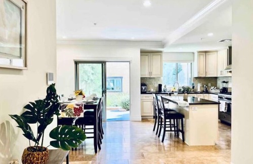 Lamanda Park Apartment | Jie’s choice- Cozy Stay in Pasadena Prime Locationnn