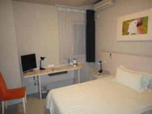 Middle Chaoyang Hotel | Jinjiang Inn - Beijing Jiuxianqiao