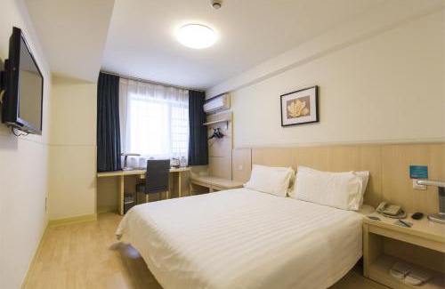 Xinhua District Hotel | Jinjiang Inn Cangzhou Railway Station