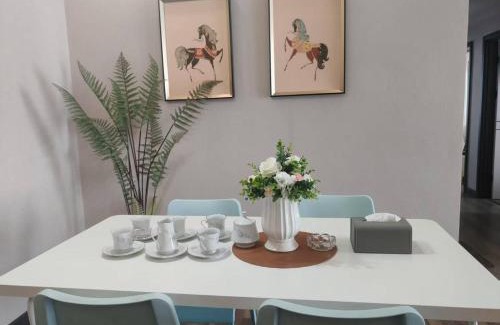 Jeifangbei Central Business District Apartment | Jinxin Hua Ting