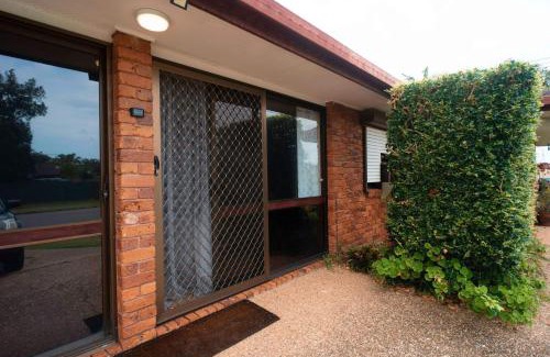 Alexandra Hills House | JJJGM PLACE @ ALEX HILLS