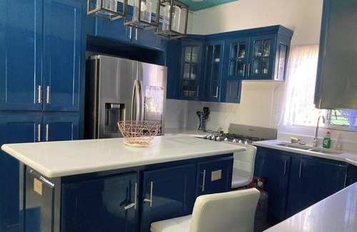 Porus House | 1 Bedroom Blissful Retreat - A/C & Private Garden
