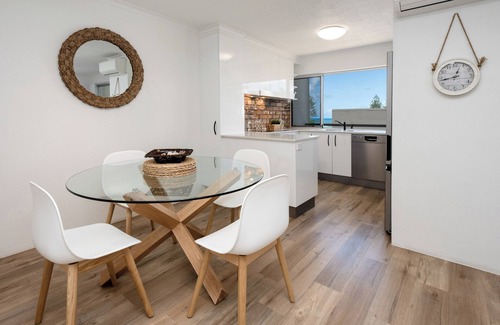 Moreton Bay Region Apartment | Joanne Apartments-2 bedroom apartment with sea views from your balcony