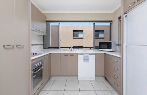 Moreton Bay Region Apartment | Joanne Apartments - ocean views from ground floor modern apartment.
