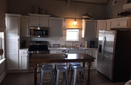 Venice Boat Rental | Joat 1 - Spacious 3 BR Venice Houseboat Sleeps 8-12