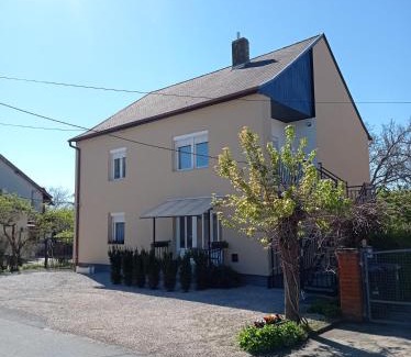 Keszthely House | Joe Beach Apartman