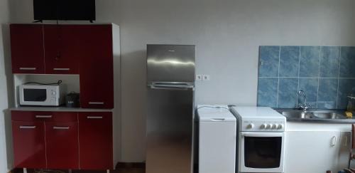 Bassin de Joinville en Champagne Apartment | John & Ghislaine