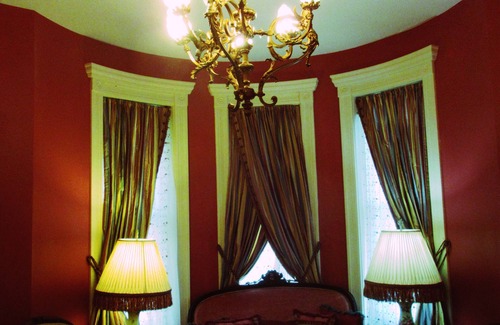 Keokuk Bed & Breakfast | Johnstone Mansion