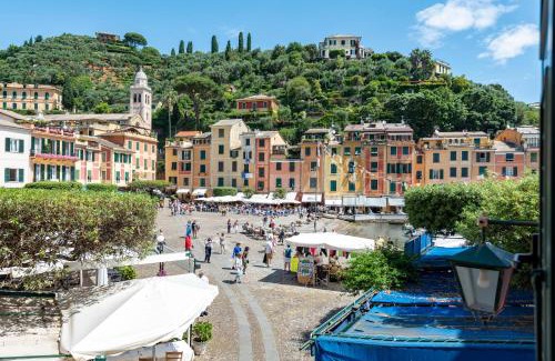 Portofino Apartment | JOIVY Dreamlike Apartment in Piazzetta Portofino