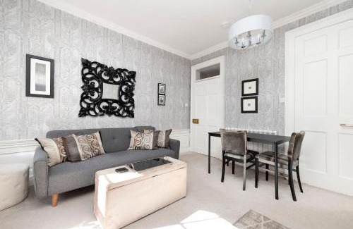 New Town Apartment | JOIVY Exclusive Apartment at the Heart of New Town