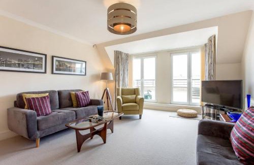 Bonnington Apartment | JOIVY Inviting Apartment near Leith Walk
